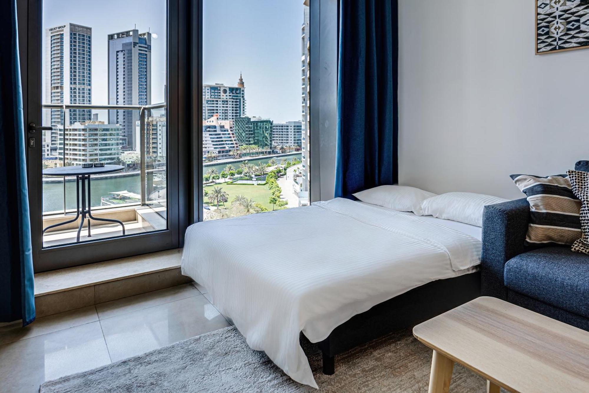 5 Star Sparkle Tower By Swarovski, Dubai Marina Exterior photo