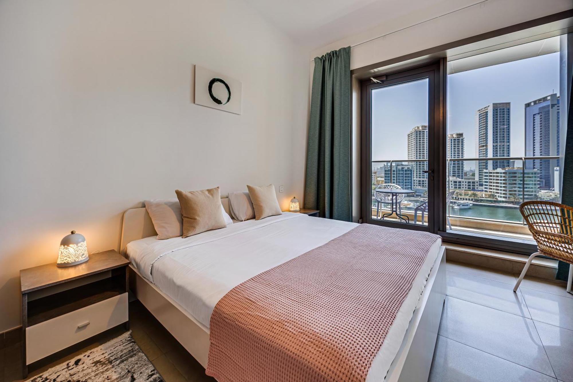 5 Star Sparkle Tower By Swarovski, Dubai Marina Exterior photo